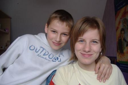 Laurie et Florian, son frère.